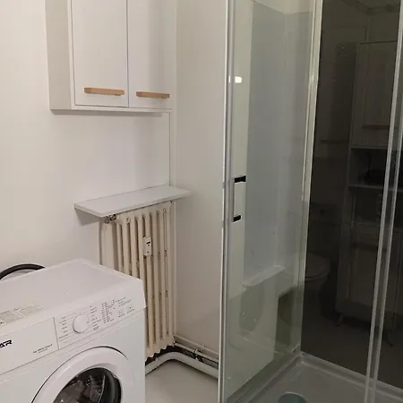 Daire Mistral Gagnant ! T1 Calme Avec Vue, Parking, Teletravail, Wi-fi, Proche Cv Et Gare