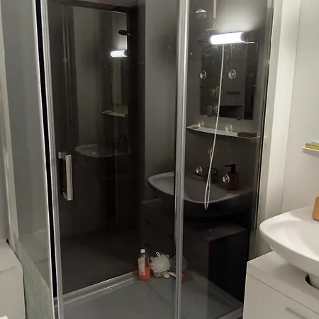 Mistral Gagnant ! T1 Calme Avec Vue, Parking, Teletravail, Wi-fi, Proche Cv Et Gare *