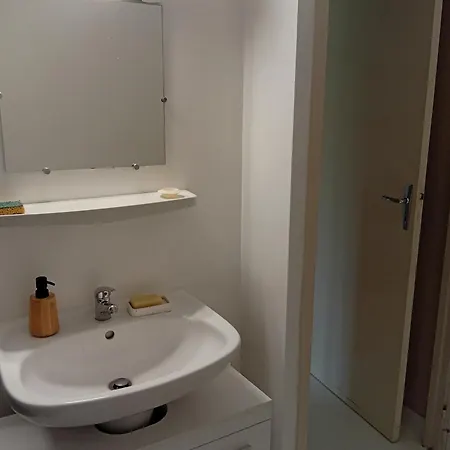 Mistral Gagnant ! T1 Calme Avec Vue, Parking, Teletravail, Wi-fi, Proche Cv Et Gare Daire Mazamet