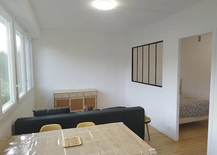 Mistral Gagnant ! T1 Calme Avec Vue, Parking, Teletravail, Wi-fi, Proche Cv Et Gare *