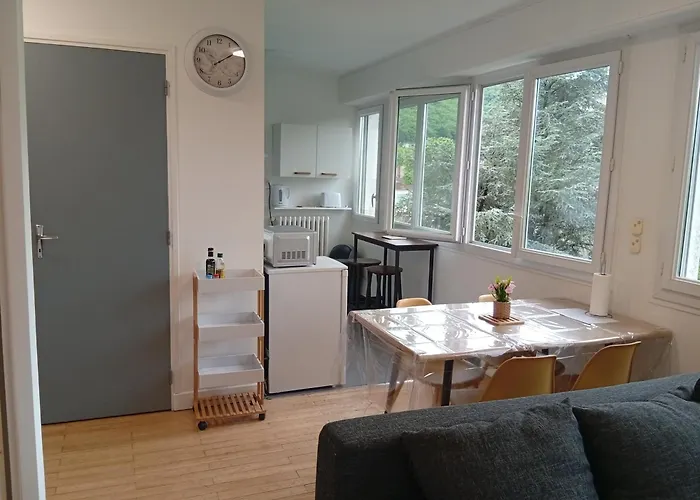 Mistral Gagnant ! T1 Calme Avec Vue, Parking, Teletravail, Wi-fi, Proche Cv Et Gare شقة مازامي