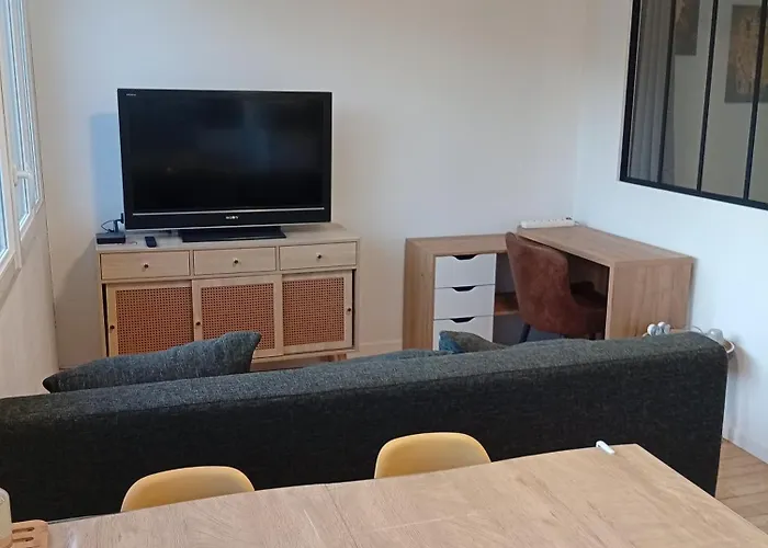 Mistral Gagnant ! T1 Calme Avec Vue, Parking, Teletravail, Wi-fi, Proche Cv Et Gare * مازامي