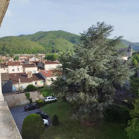 Διαμέρισμα Coucher De Soleil, Calme, Gros Matelas, Parking, 2 Lits, Lave-linge, Wifi, Netflix Mazamet