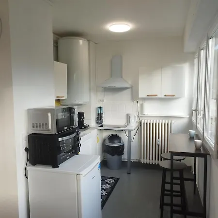Mistral Gagnant ! T1 Calme Avec Vue, Parking, Teletravail, Wi-fi, Proche Cv Et Gare 아파트 마자메