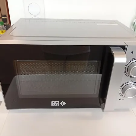 Mistral Gagnant ! T1 Calme Avec Vue, Parking, Teletravail, Wi-fi, Proche Cv Et Gare 아파트 *