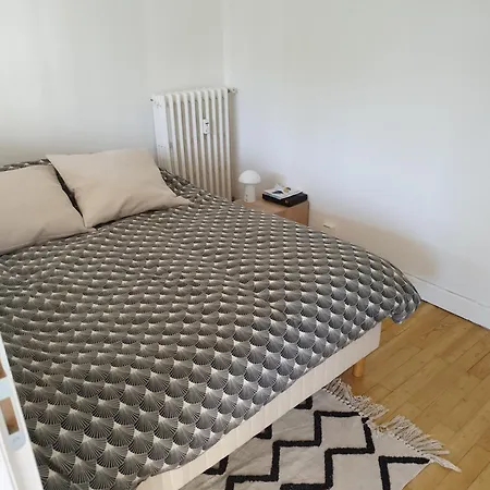 Apartment Coucher De Soleil, Gros Matelas, Parking, 2 Lits, Lave-linge, Wifi, Netflix *