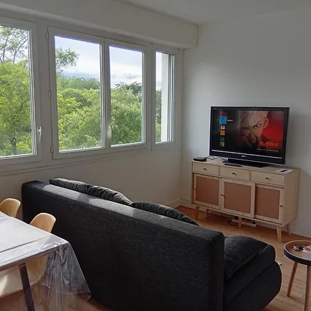 Mistral Gagnant ! T1 Calme Avec Vue, Parking, Teletravail, Wi-fi, Proche Cv Et Gare 아파트 *