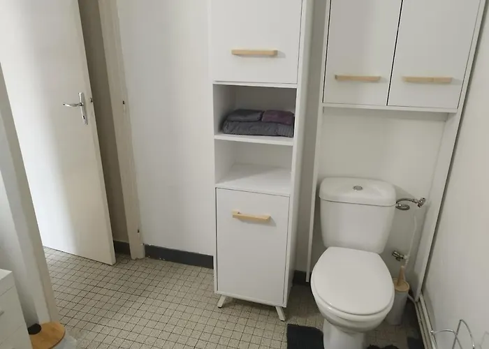 Mistral Gagnant ! T1 Calme Avec Vue, Parking, Teletravail, Wi-fi, Proche Cv Et Gare Апартаменты