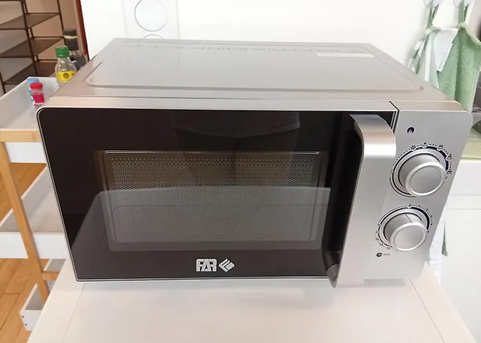 Mistral Gagnant ! T1 Calme Avec Vue, Parking, Teletravail, Wi-fi, Proche Cv Et Gare Апартаменты *